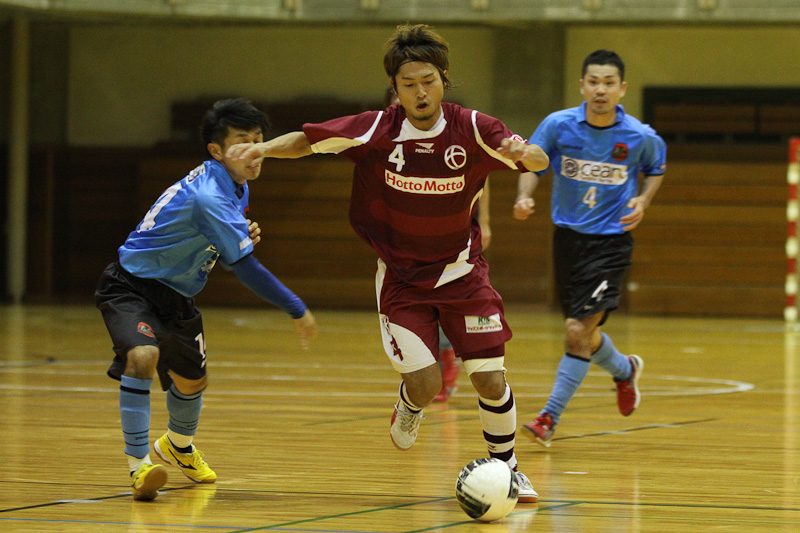 2010年11月 全日本選手権 東京都大会 背番号4がドリブル